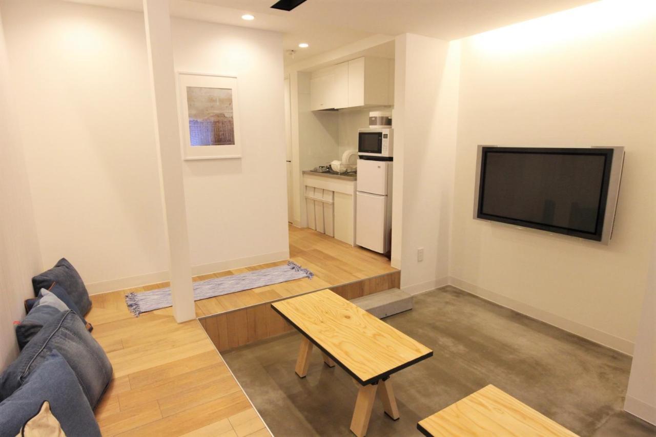 Sekai Hotel Shika Ōsaka Extérieur photo